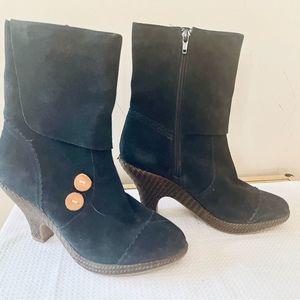 MINT Anthropologie Vintage Leather Boots. Not worn. Navy Blue Rattan wedge heel.